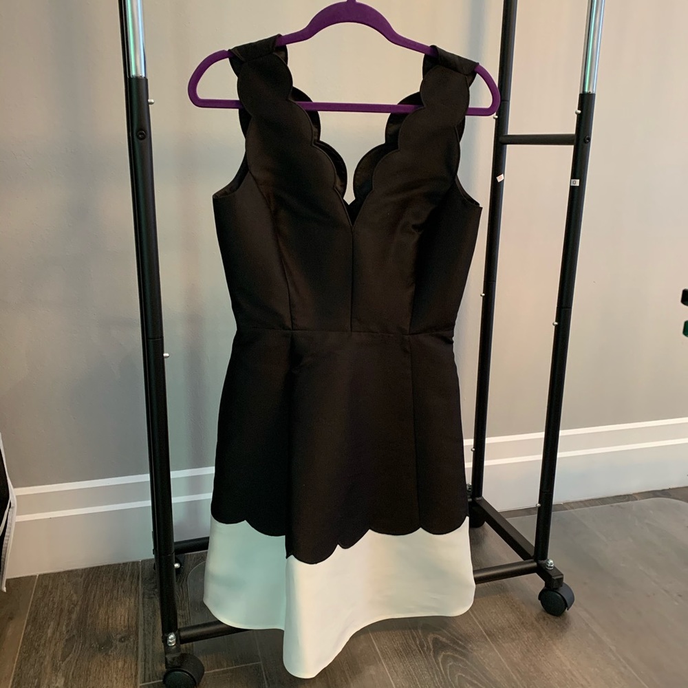 NWT Kate Spade Scallop Fit and Flare